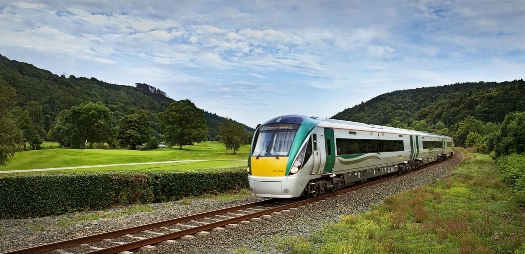 O’Shea Calls for Urgent Action on Rail Wi-Fi as Response Deemed “Dismissive”